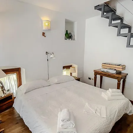 Apartment Il Rifugio Del Dottore 1 - And Upside In Oldtown Bari